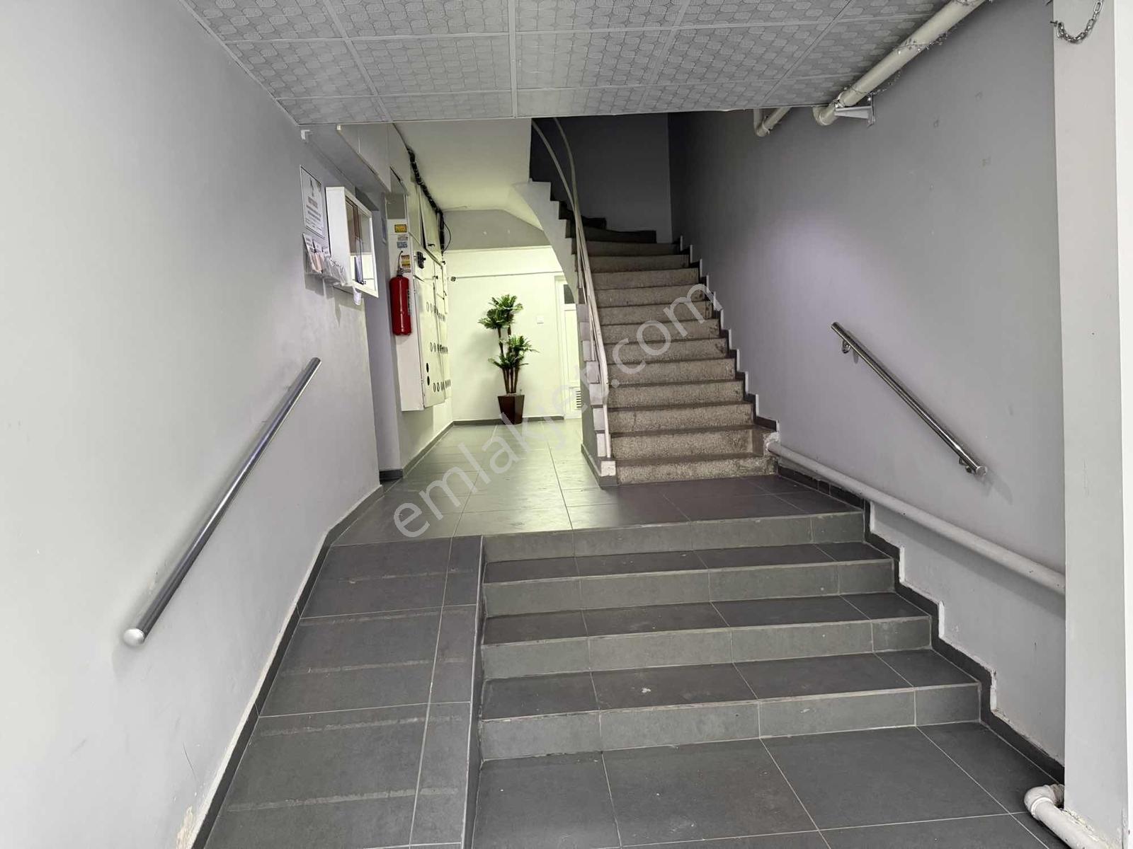 Hatay Metro Yakını Full Deniz Manzaralı Asansörlü Arakat Daire - Görsel 3