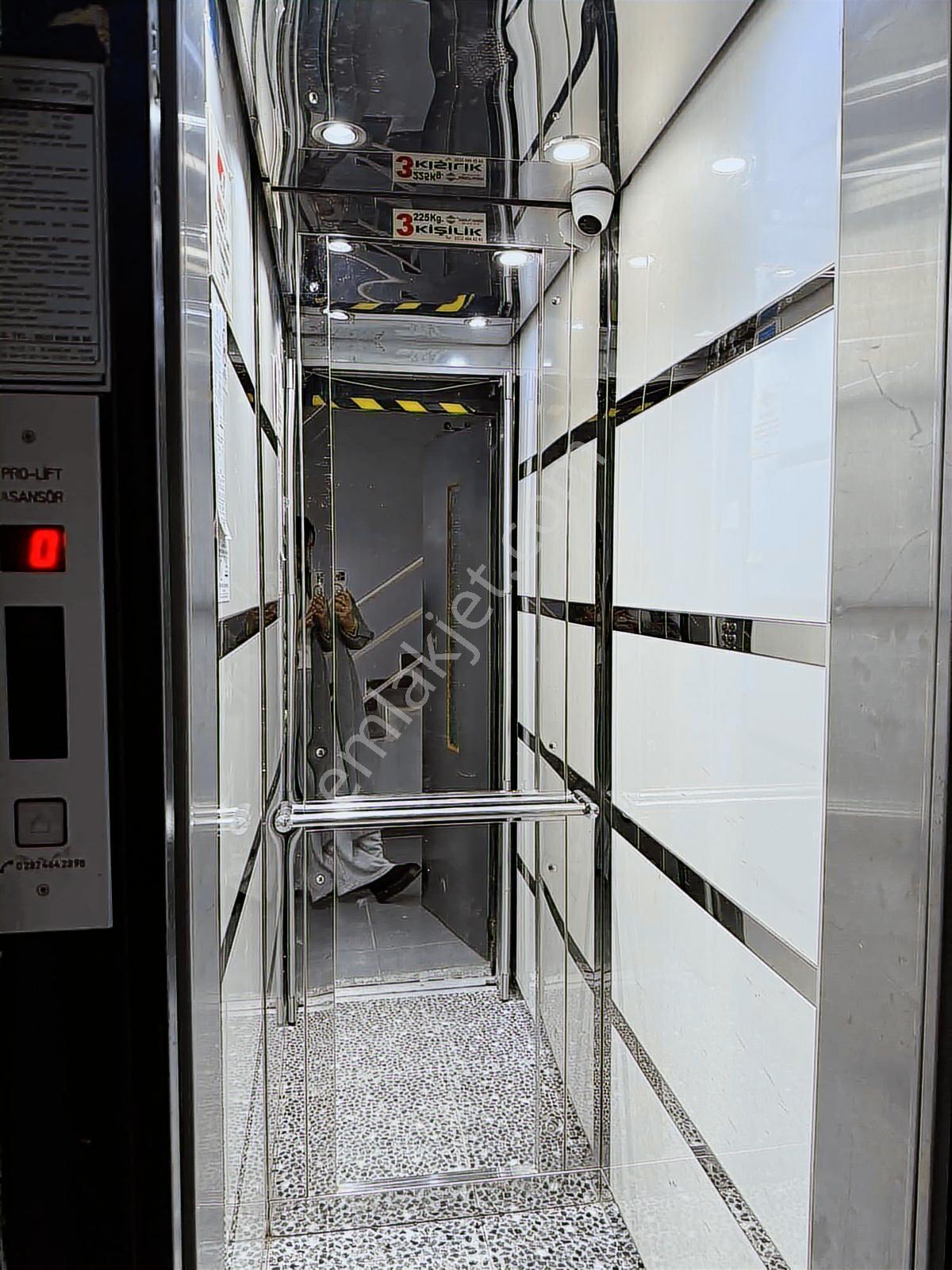 Hatay Metro Yakını Full Deniz Manzaralı Asansörlü Arakat Daire - Görsel 26