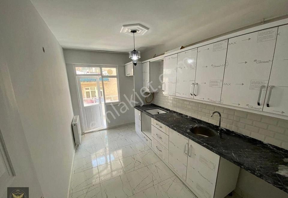 Beylikdüzü Metrobüse Yakın 1+1 Kasım Ayına Özel Dairemiz