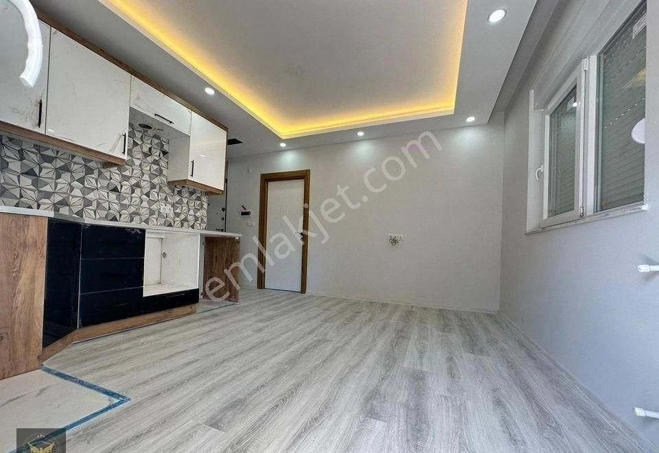 Şahin İnşaat'tan Ayrı Mutfaklı Arakat 1+1 Daire - Görsel 4