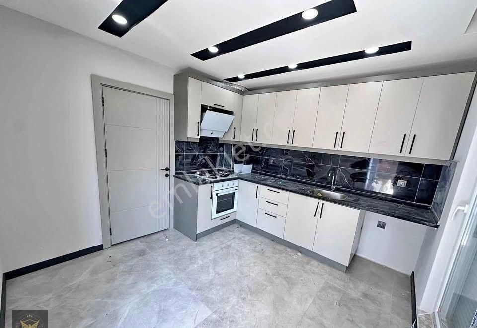 Beylikdüzü'nde Metrobüse Komşu Yeni Binada 2+1 Şık Dairemiz