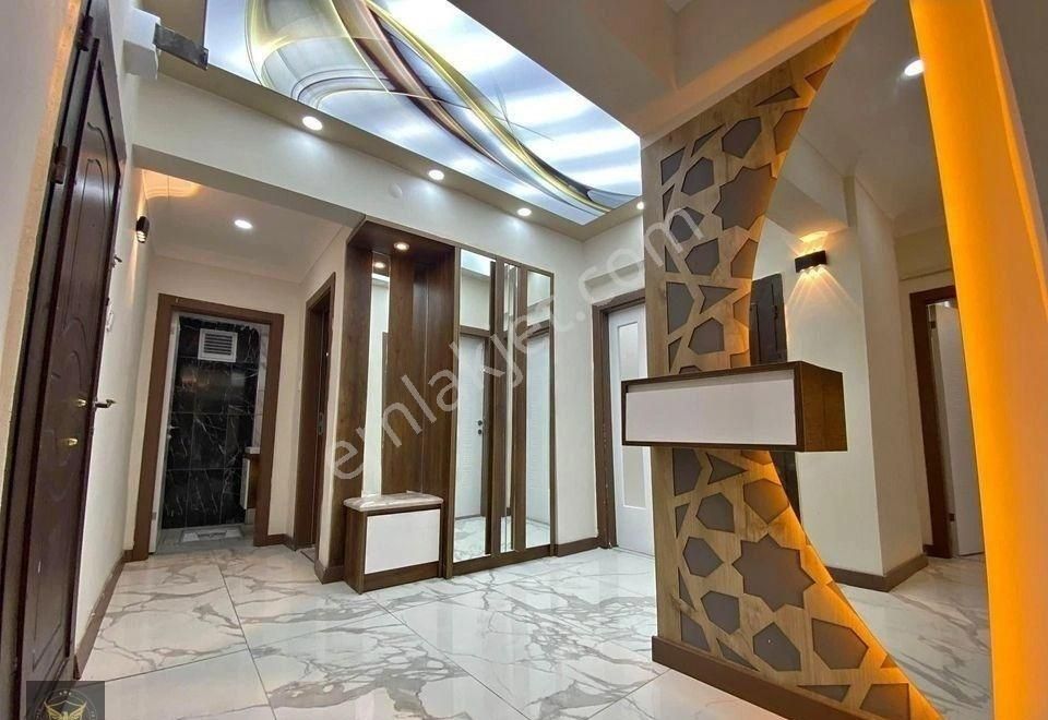 Şahin İnşaat'tan Beylikdüzü Cumhuriyet Mh Metrobuse Yakın 3+1 Arakat Daire - Görsel 12