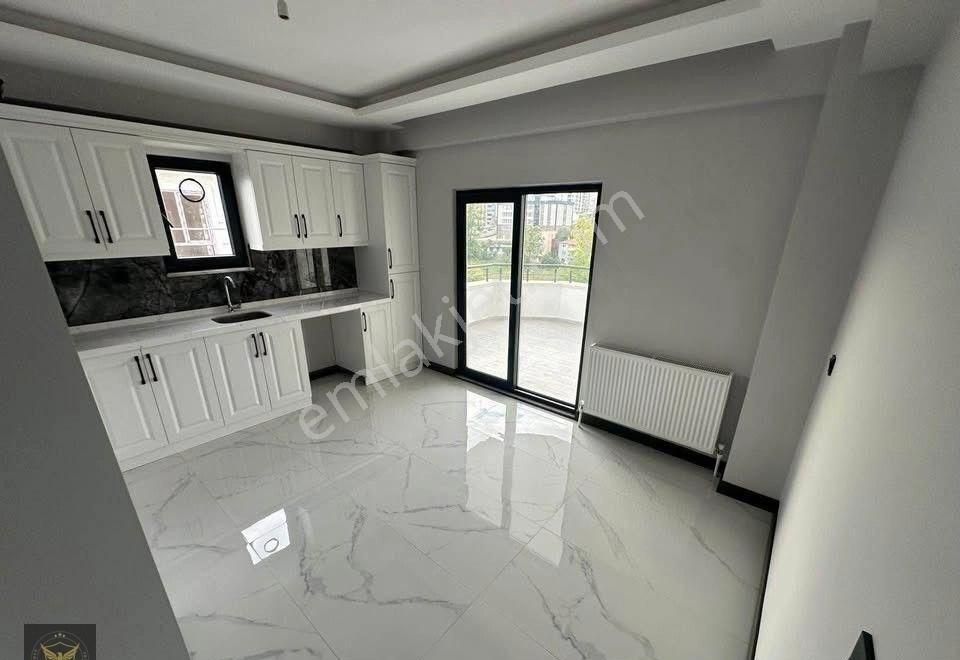 Beylikdüzü Cumhuriyet Mh. Metrobüse Komşu 2+1 Fırsat Daire... - Görsel 3