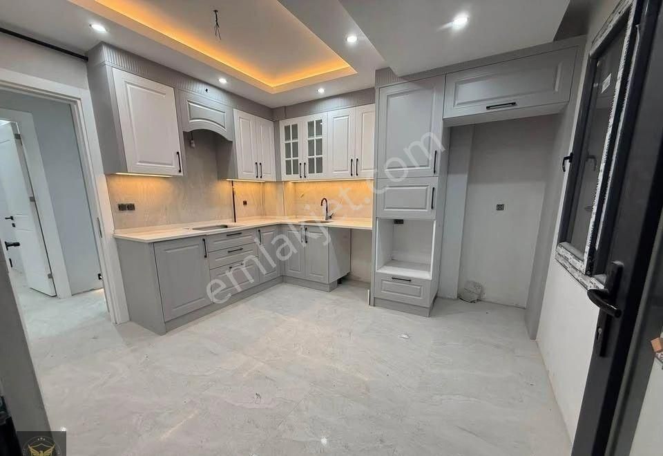 Yakuplu Mh. Metrobüse Yakın Siteiçi 1+1 Fırsat Dairemiz