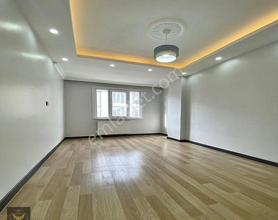 Şahin İnşaat'tan Beylikdüzü Cumhuriyet Mah Metrobüse Yakın 2+1 Ara Kat Daire - Görsel 2