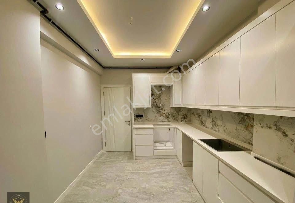 Metrobüse 5'dk Merkezi Konumda Şık Tasarımlı 1+1 Dairemiz... - Görsel 4