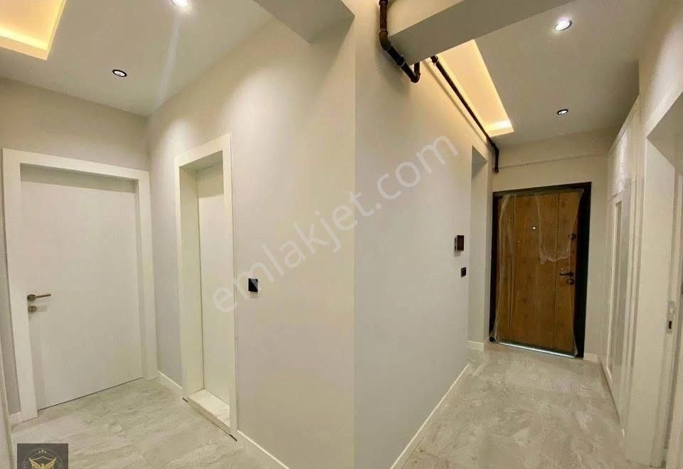 Metrobüse 5'dk Merkezi Konumda Şık Tasarımlı 1+1 Dairemiz... - Görsel 7