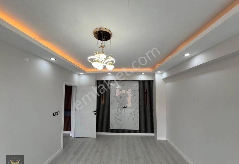 Metrobüse Yürüme Mesafesinde Geniş M2'li Fırsat 2+1 Dairemiz - Görsel 9