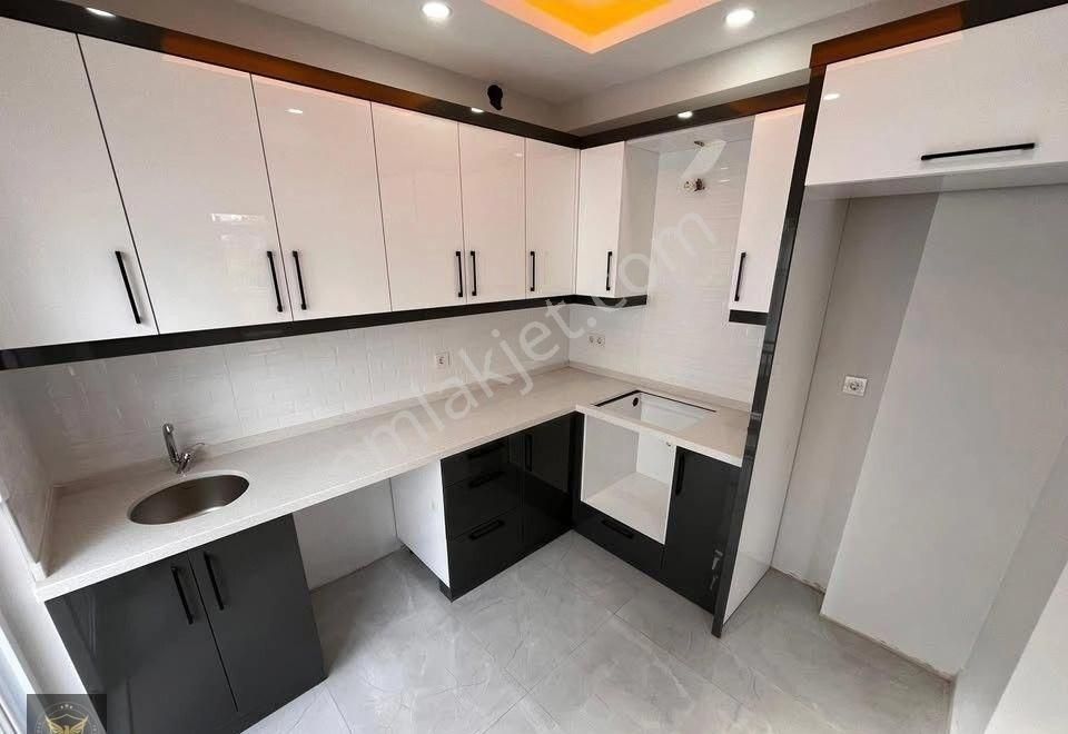 Metrobüse Yürüme Mesafesinde Şık Tasarımlı Acil Satılık Dairemiz - Görsel 6