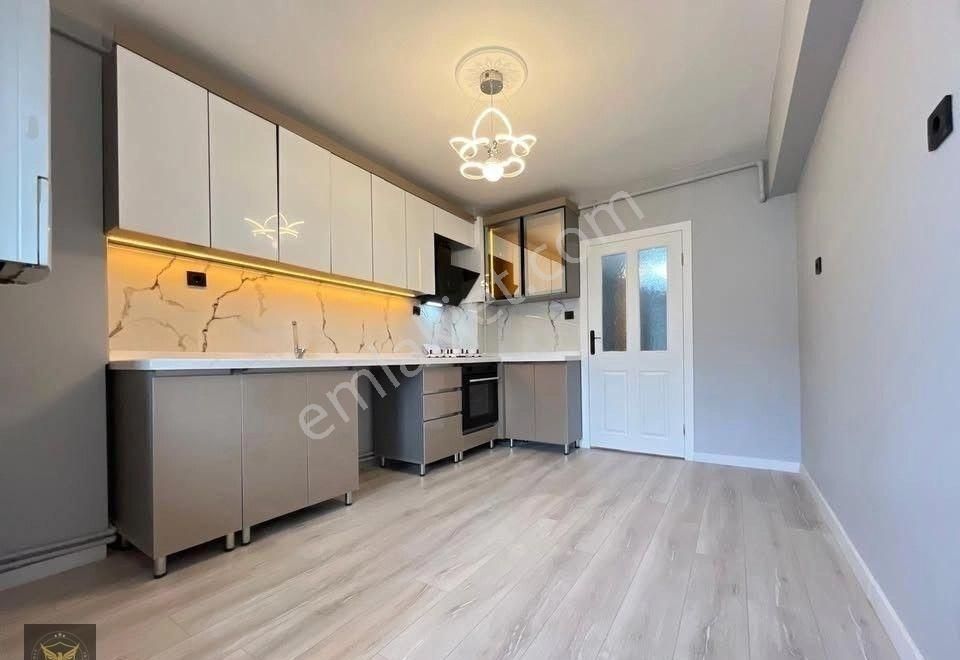 Beylikdüzü Yakuplu Mh.kent Ormanı Manzaralı 3+1 Şık Dairemiz - Görsel 9