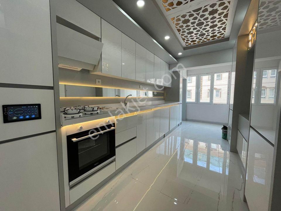 Beylikdüzü'nde Emsalsiz Özel Tasarımlı 2+1 Ultra Geniş Dairemiz