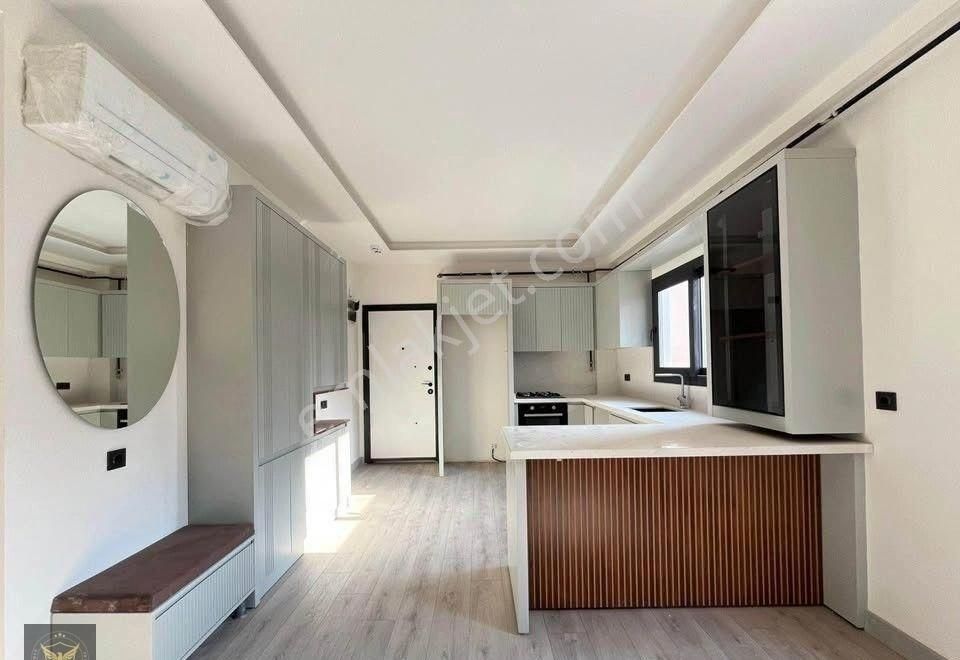 Metrobüse Yürüme Mesafesinde Geniş M2'li 2+1 Fırsat Dairemiz.. - Görsel 2