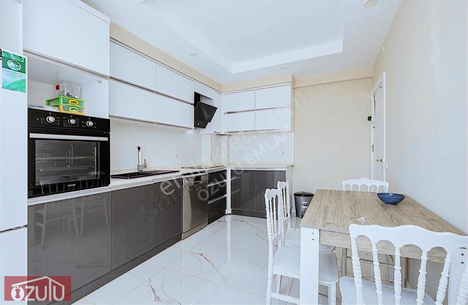 Uncalı'da Özellikli Sitede 130 M2 Full Tadilatlı - Görsel 4