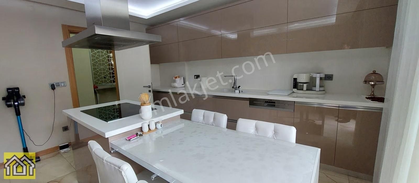 175 M² Yerden Isıtmalı 3+1,ebeveyn Banyolu,kilerli, Ada Mutfak - Görsel 16