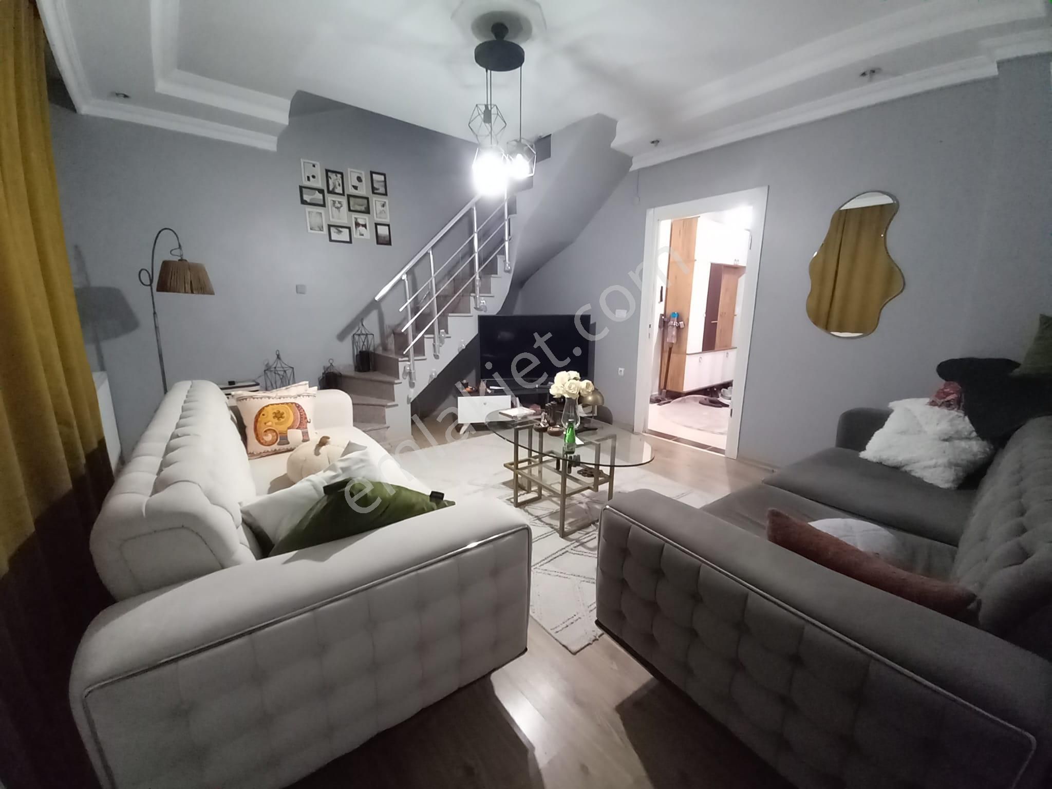 Beylikdüzü Ugur Konaklarında Satılık 3+1 Dubleks - Görsel 9