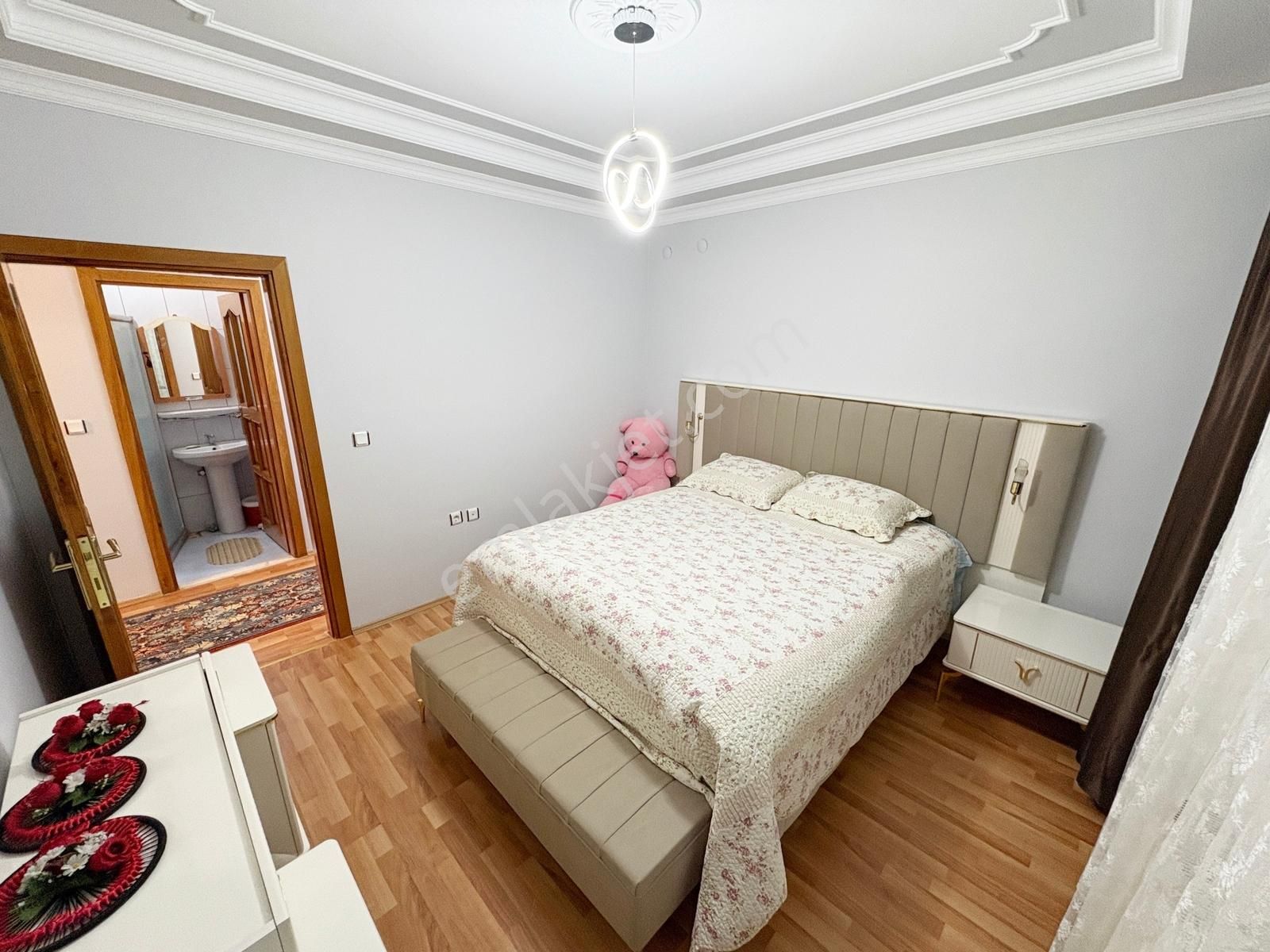 4+1 3. Kat Şehir Hastanesi Yakını Eşyalı Manzaralı Asansörlü - Görsel 27