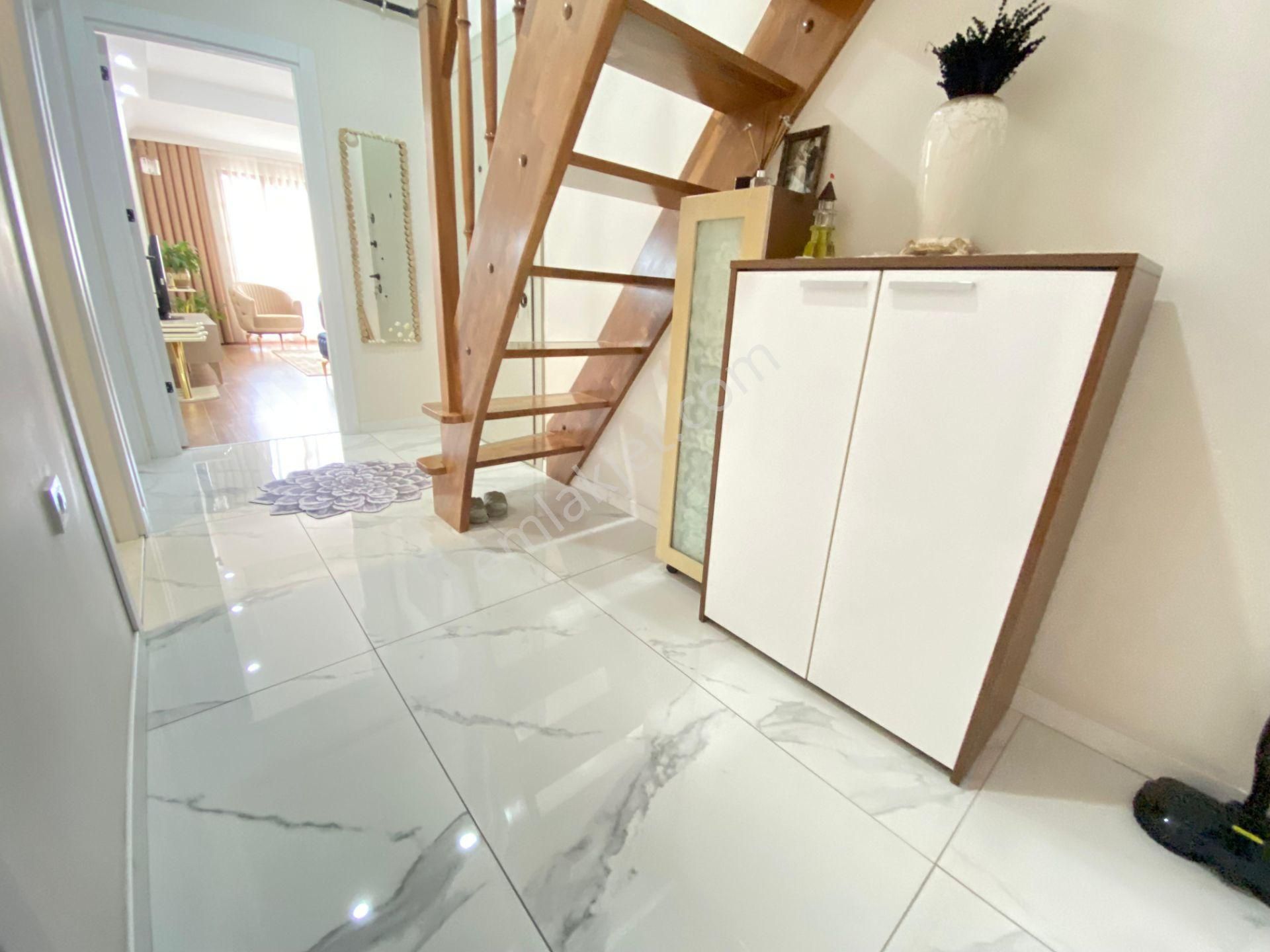 Pegaas'tan Üniversite Mah 1 Yıllık Ayrı Girişli 4+2 Dublex Daire - Görsel 19