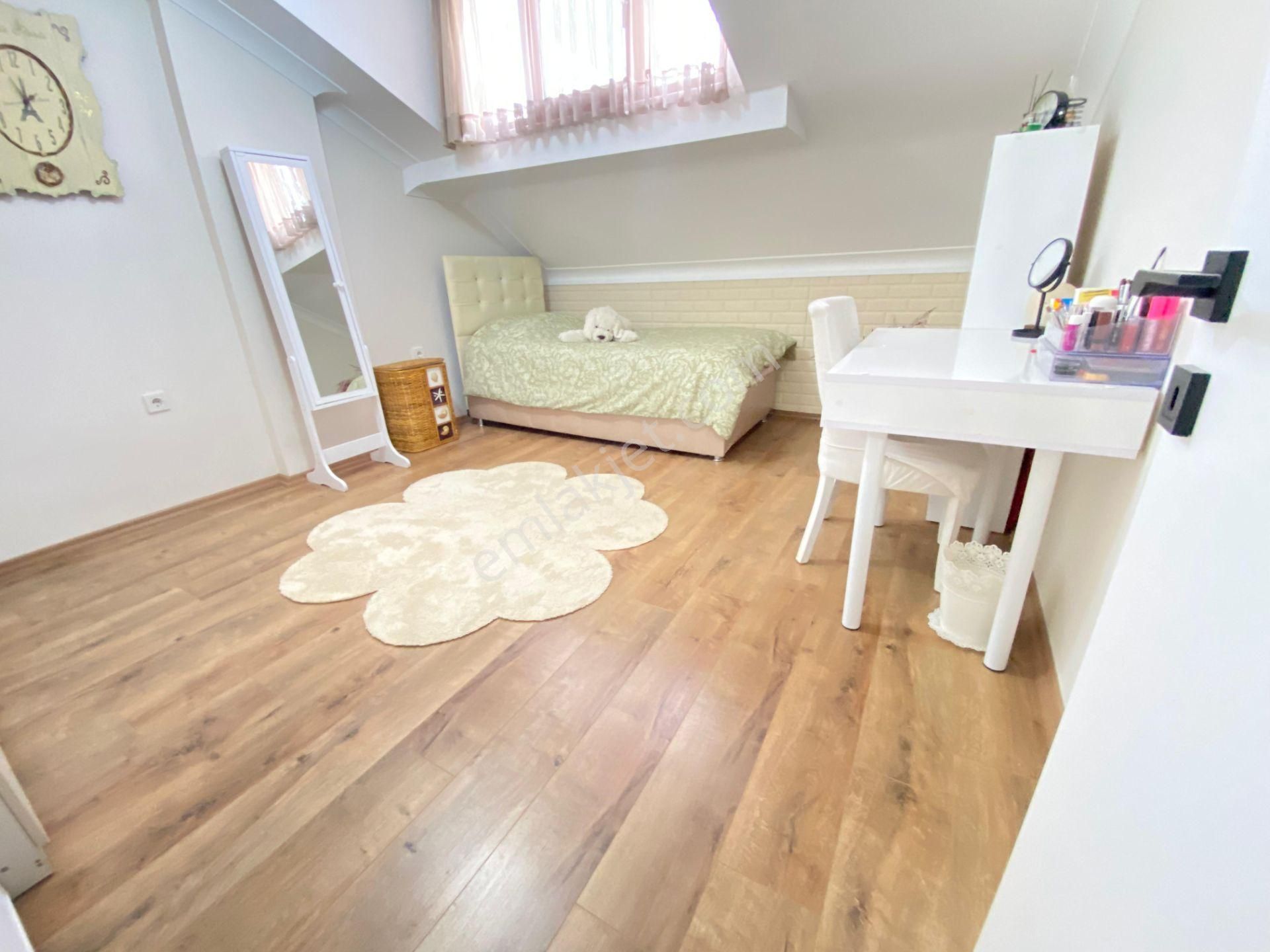 Pegaas'tan Üniversite Mah 1 Yıllık Ayrı Girişli 4+2 Dublex Daire - Görsel 32