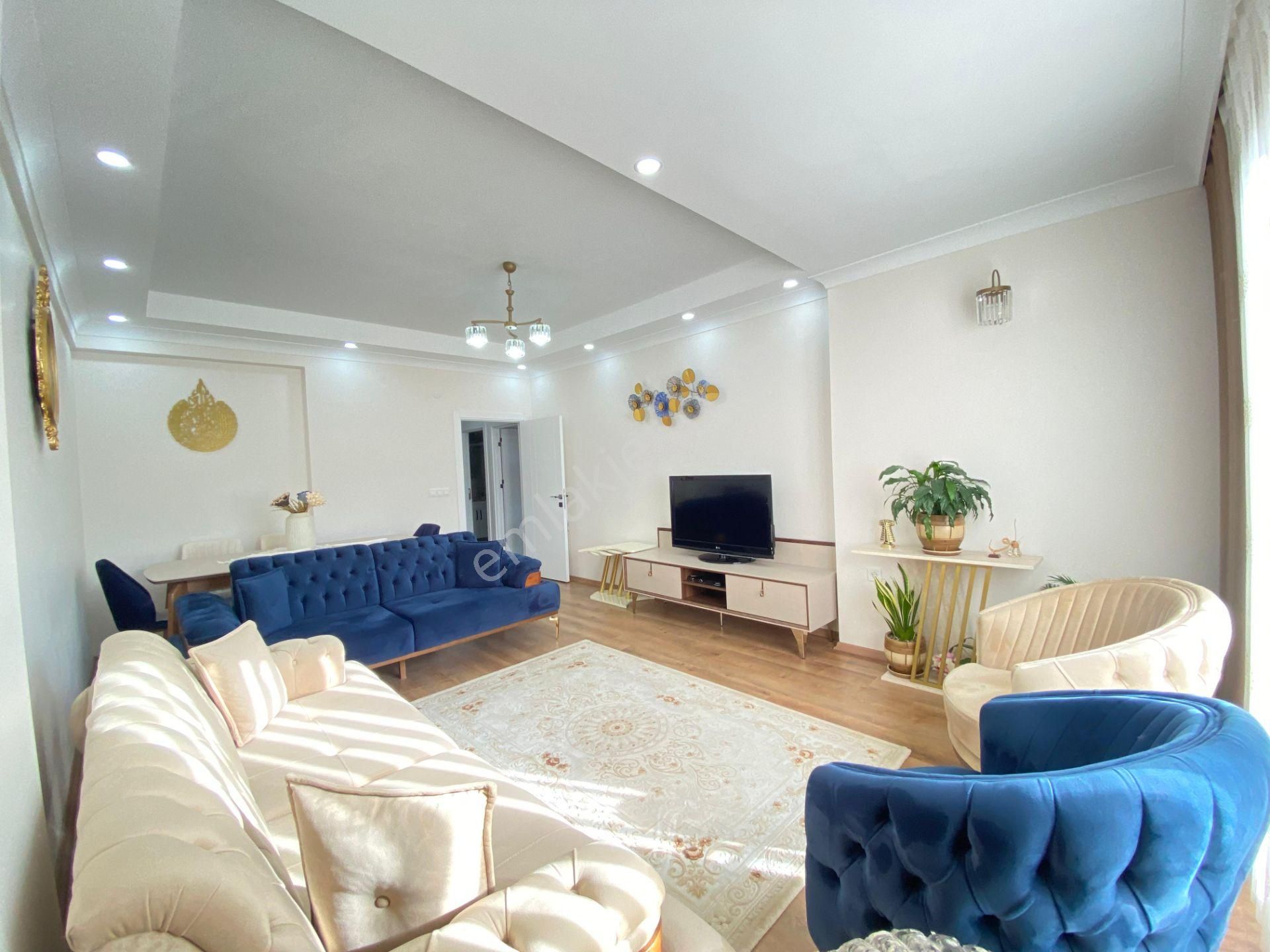 Pegaas'tan Üniversite Mah 1 Yıllık Ayrı Girişli 4+2 Dublex Daire