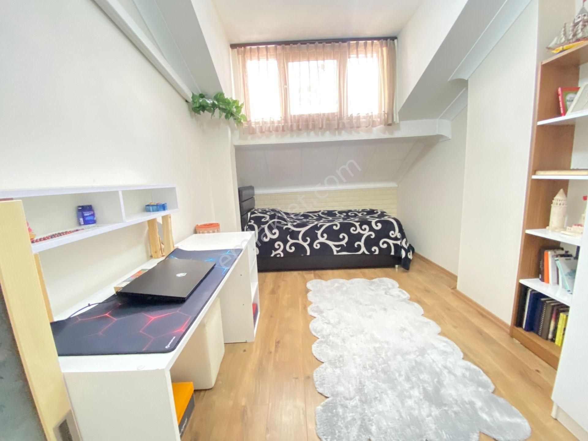 Pegaas'tan Üniversite Mah 1 Yıllık Ayrı Girişli 4+2 Dublex Daire - Görsel 31