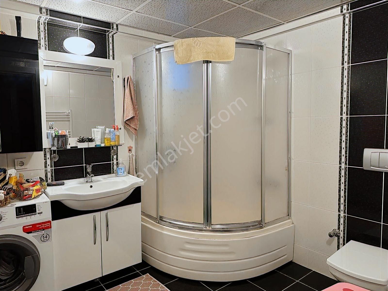 Demetten Çift Cepheli Arakat Doğalgazlı 3+1 Geniş Satılık Daire. - Görsel 22