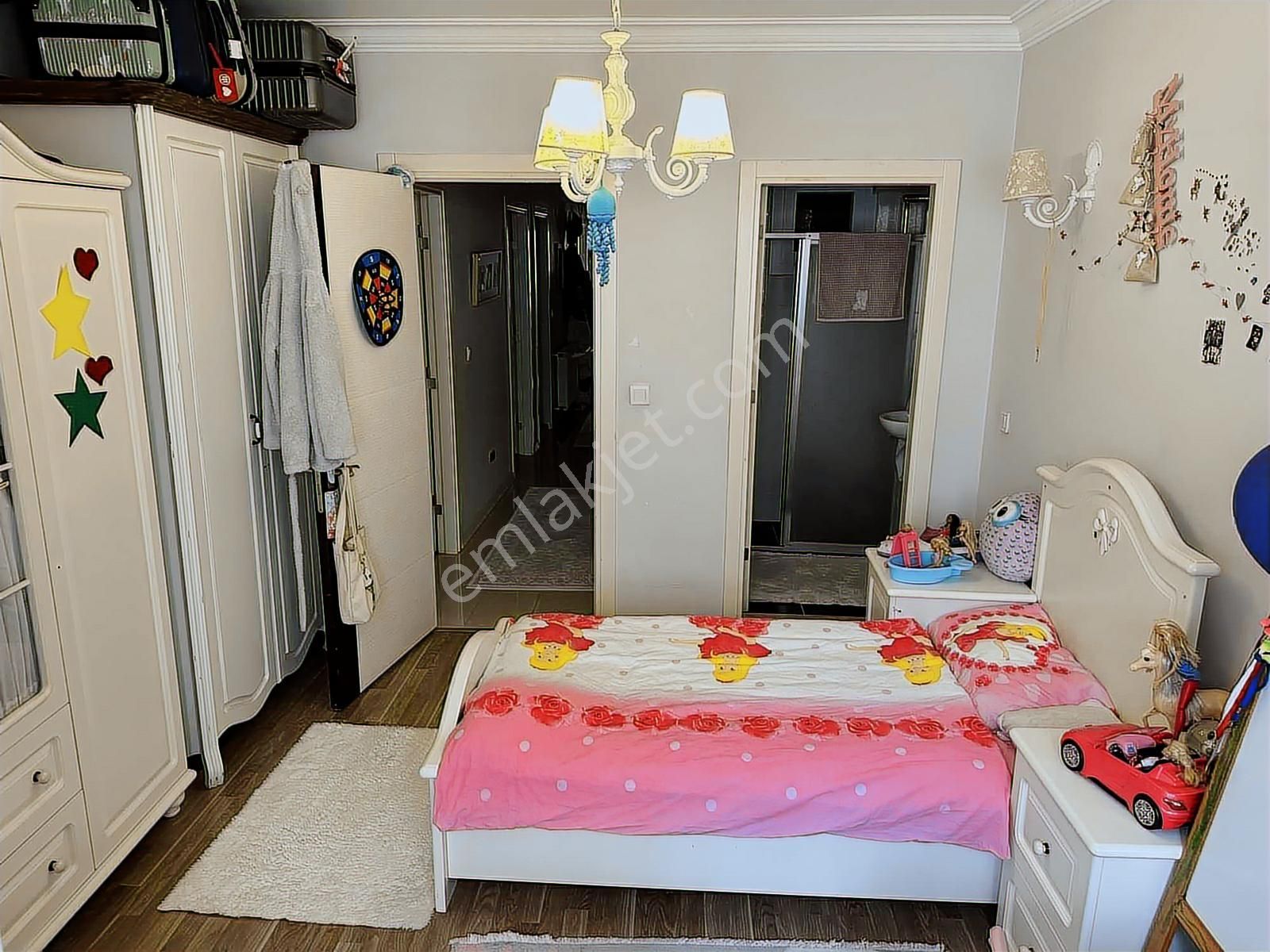 Demetten Çift Cepheli Arakat Doğalgazlı 3+1 Geniş Satılık Daire. - Görsel 9