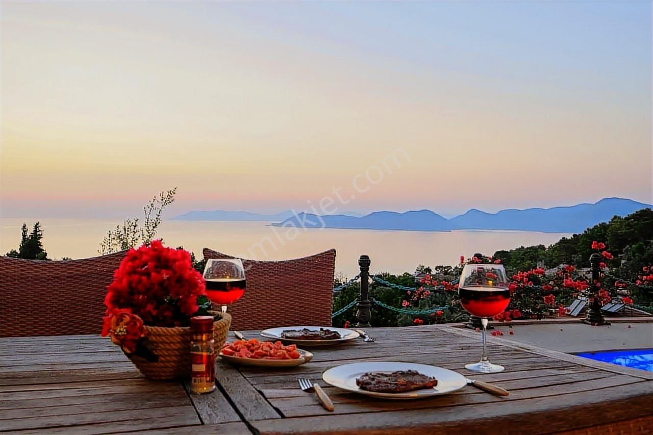 Stoptan Faralyada Full Deniz Manzaralı Müstakil Villa - Görsel 11