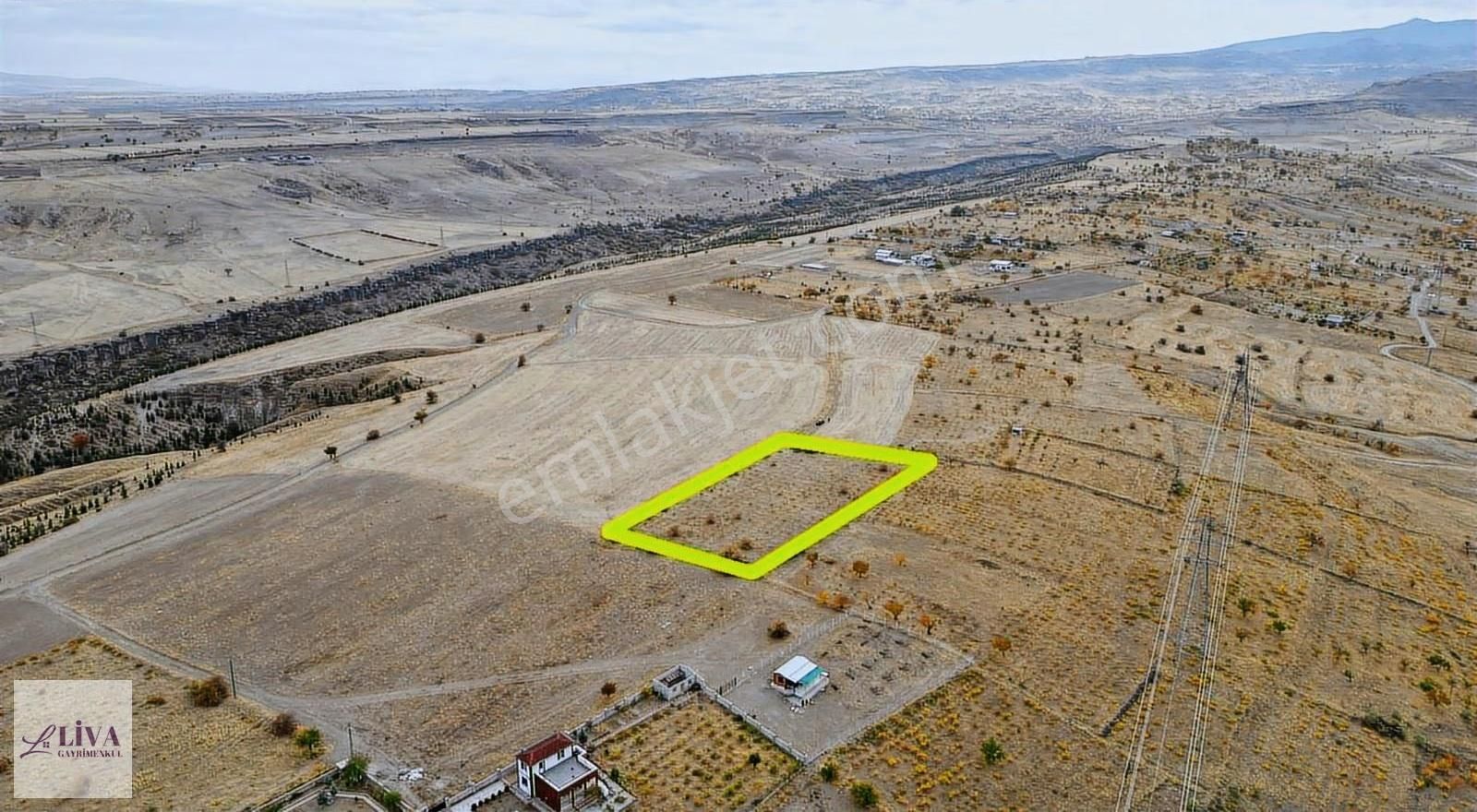 Liva'dan Reşadiye'de 1845 M² Bağ - Görsel 11