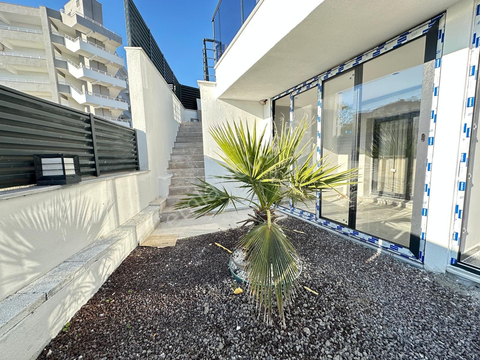 Didim Hisar Mahallesinde Havuzlu Sitede Eşyalı Ebeveyn Banyolu 3+1 Villa - Görsel 7