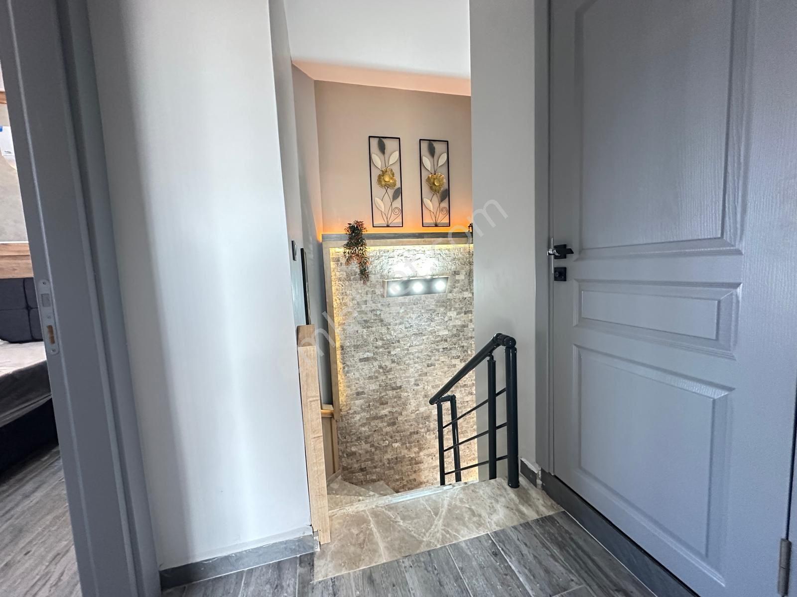 Didim Hisar Mahallesinde Havuzlu Sitede Eşyalı Ebeveyn Banyolu 3+1 Villa - Görsel 28