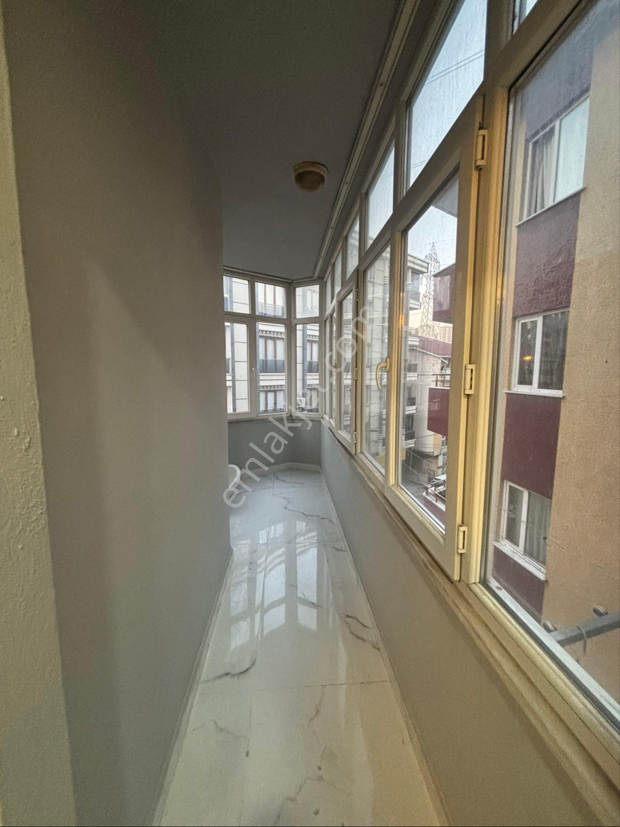 Yeşilkent Mahallesinde İçi Ful Yenilenmiş Kiralık Daire - Görsel 9