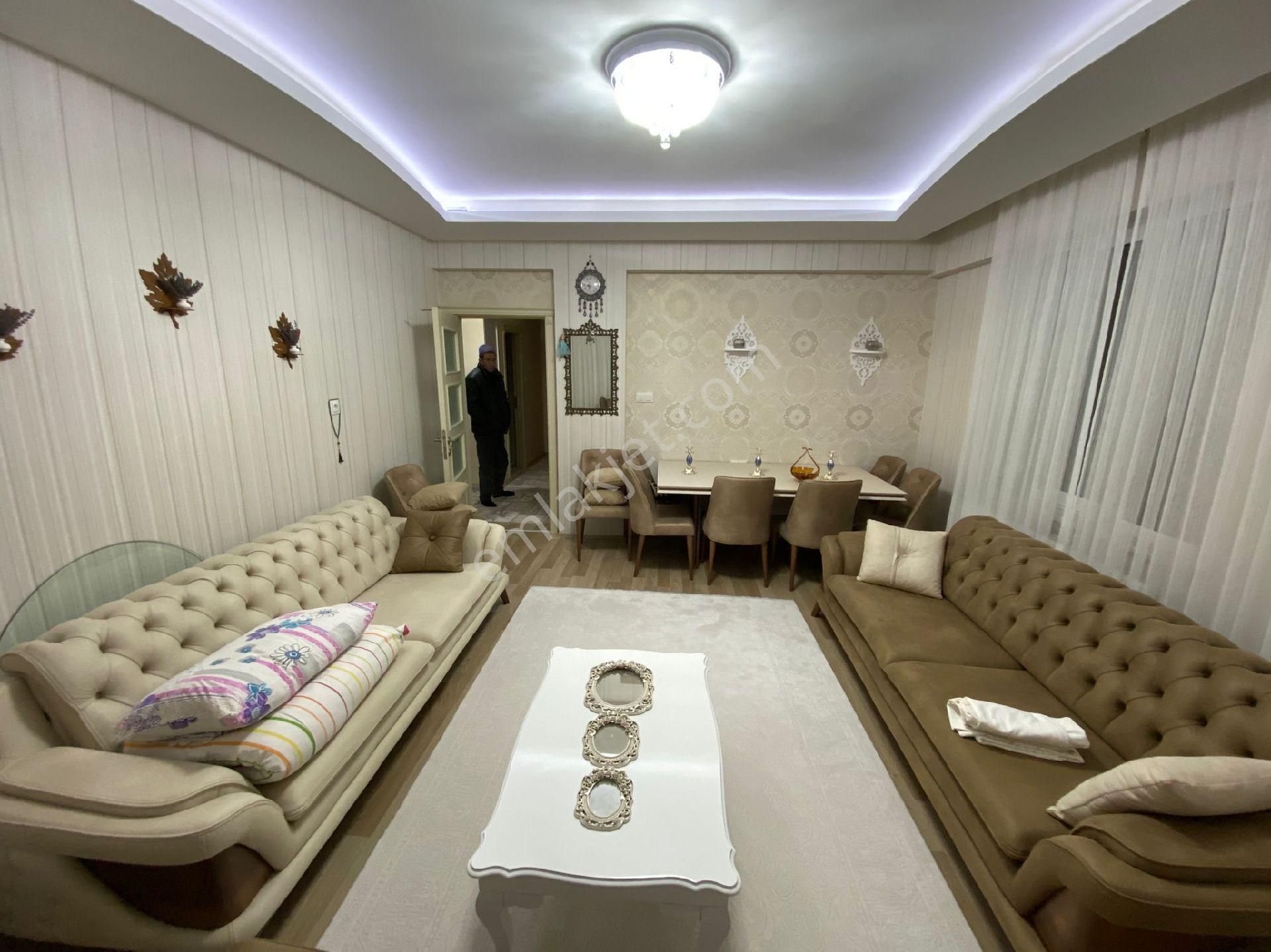 Kosova Farabi Hastanesi Yanı Satılık 3+1 Daire - Görsel 2