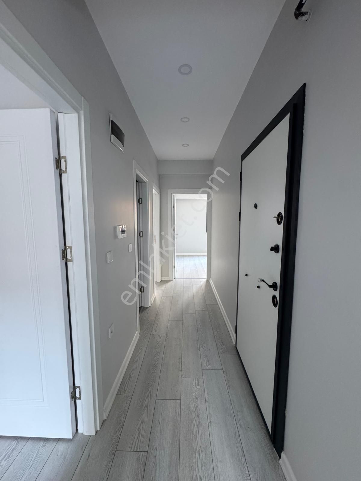 Çınarlı Mahallesinde Şehirle İç İçe Lokasyonda 2+1 Daire - Görsel 9