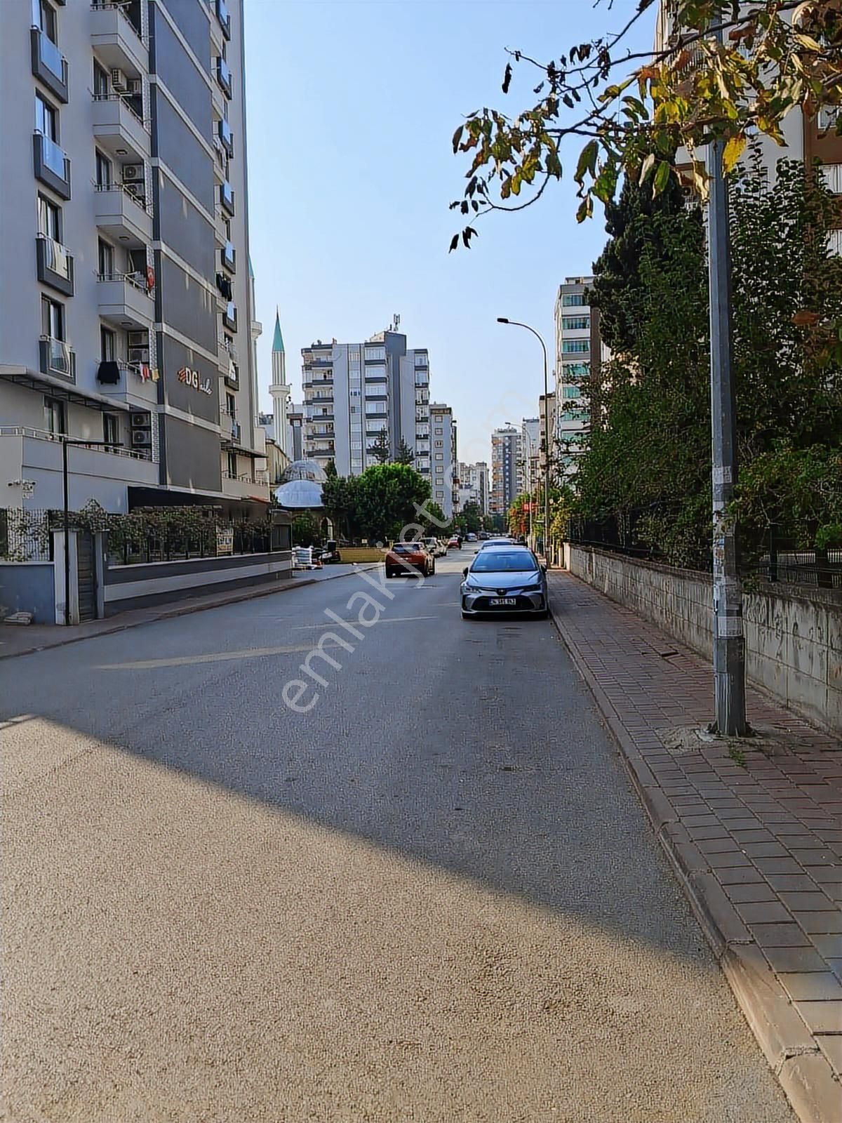 Kenan Evren Bulvarı Toros Mahallesi Dev Gibi 1+1 Balkonlu Daire - Görsel 3