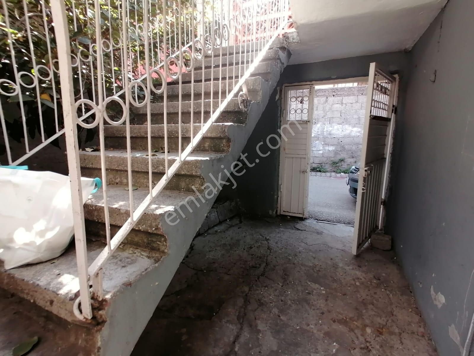 Kozan Yoluna Yakın Sarıçam İlkokulu Yanında Tek Katlı Müstakil - Görsel 25