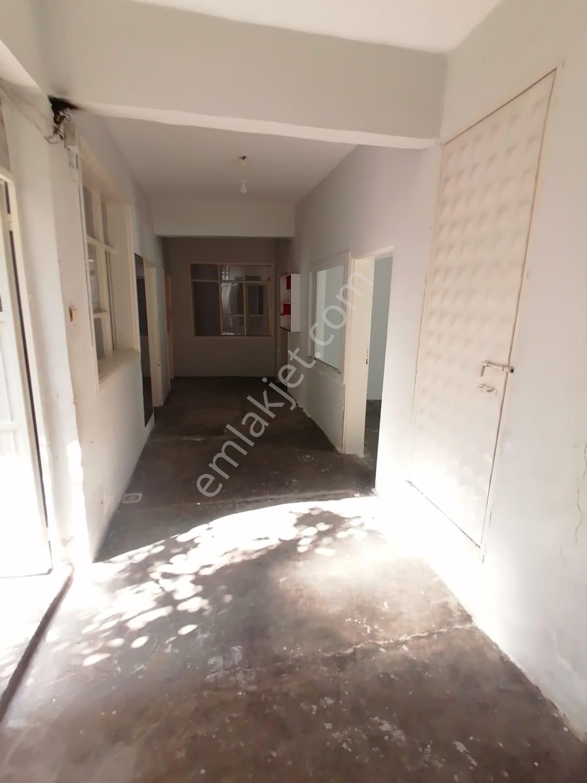 Kozan Yoluna Yakın Sarıçam İlkokulu Yanında Tek Katlı Müstakil - Görsel 30