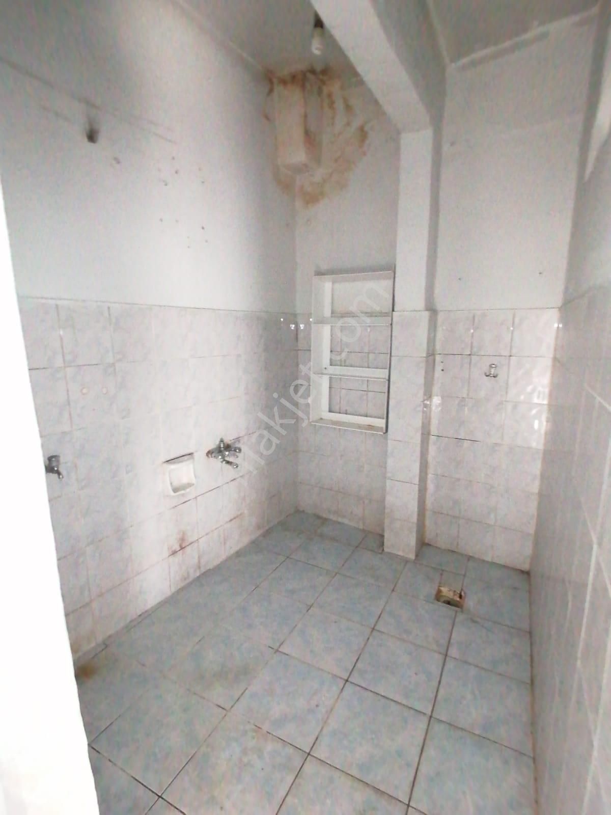 Kozan Yoluna Yakın Sarıçam İlkokulu Yanında Tek Katlı Müstakil - Görsel 23