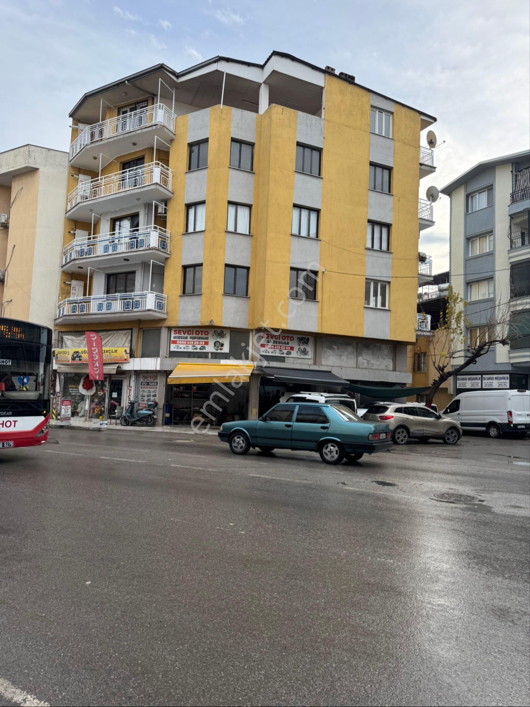 Buca Kozağaç İsmail Sivri Caddesinde Komple Satılık Bina - Görsel 5