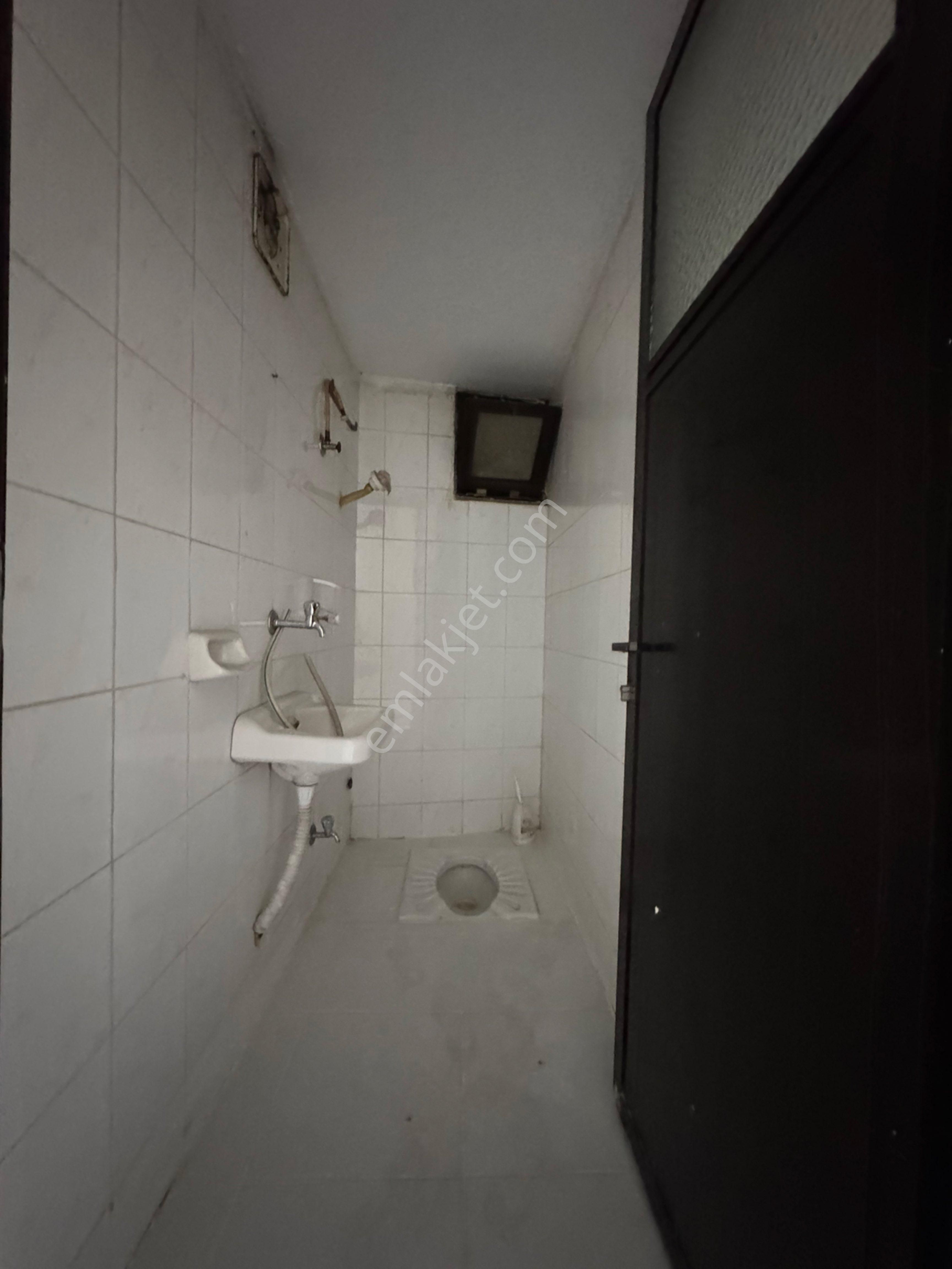 Buca Kozağaç İsmail Sivri Caddesinde Komple Satılık Bina - Görsel 28