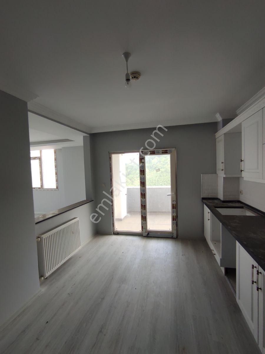 Trabzon Araklı Sea Garden Sitesinde Satılık 160m2 3+1 Daire, - Görsel 2