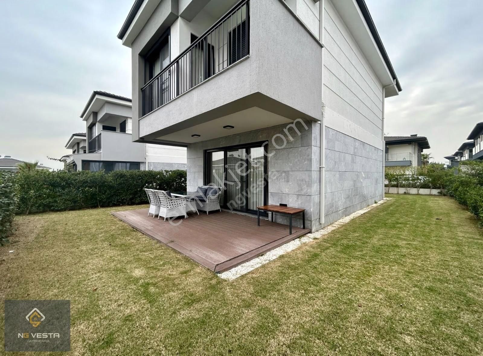 Güzelçamlı'da Havuzlu Sıtede Tam Müstakil 3+1 Vılla - Görsel 4