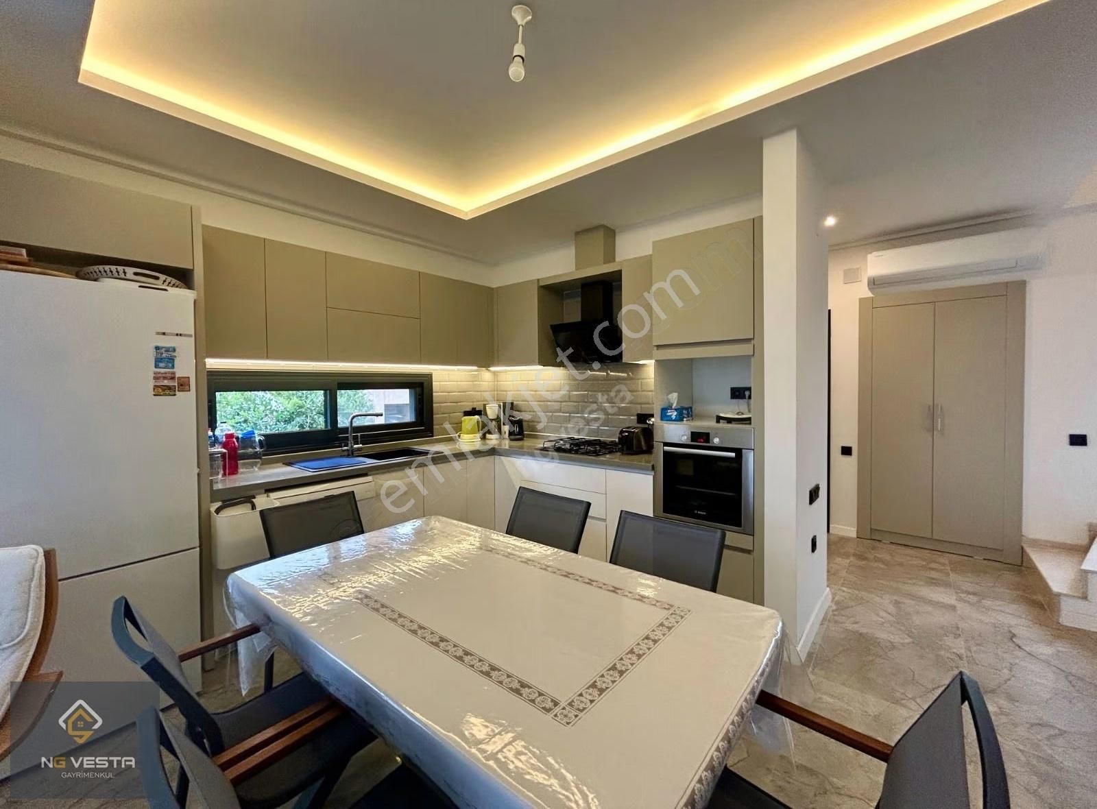 Güzelçamlı'da Havuzlu Sıtede Tam Müstakil 3+1 Vılla - Görsel 18