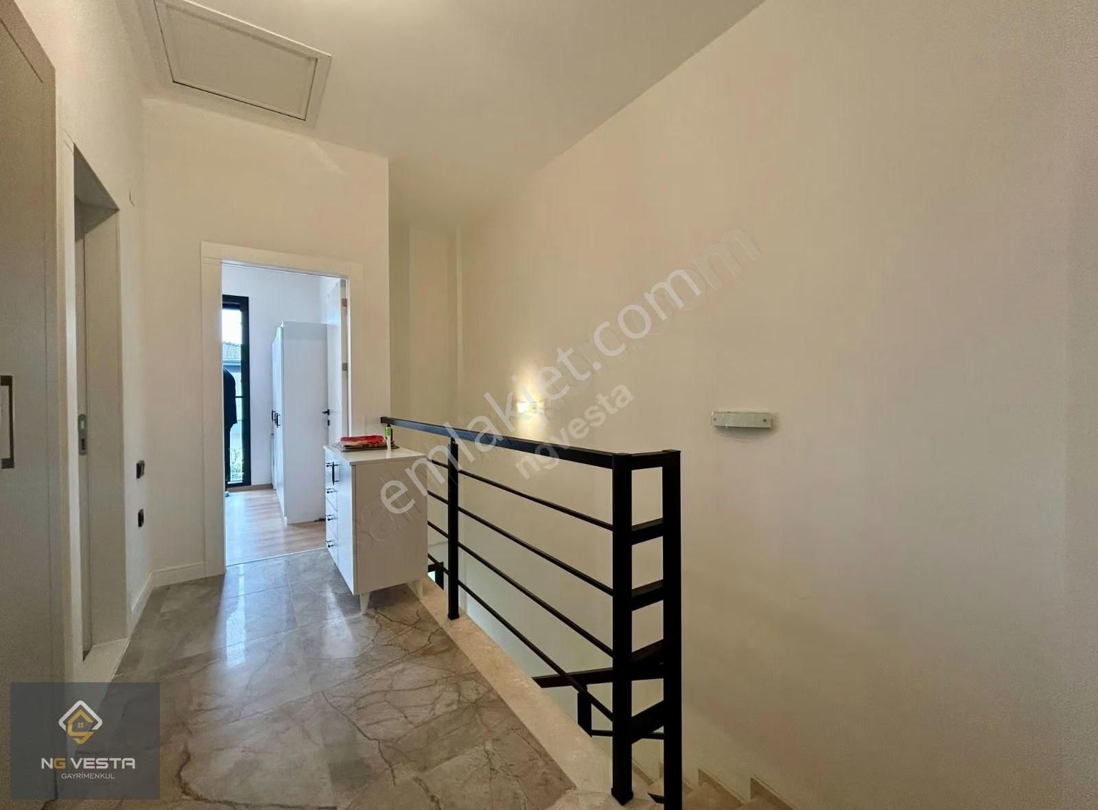 Güzelçamlı'da Havuzlu Sıtede Tam Müstakil 3+1 Vılla - Görsel 13