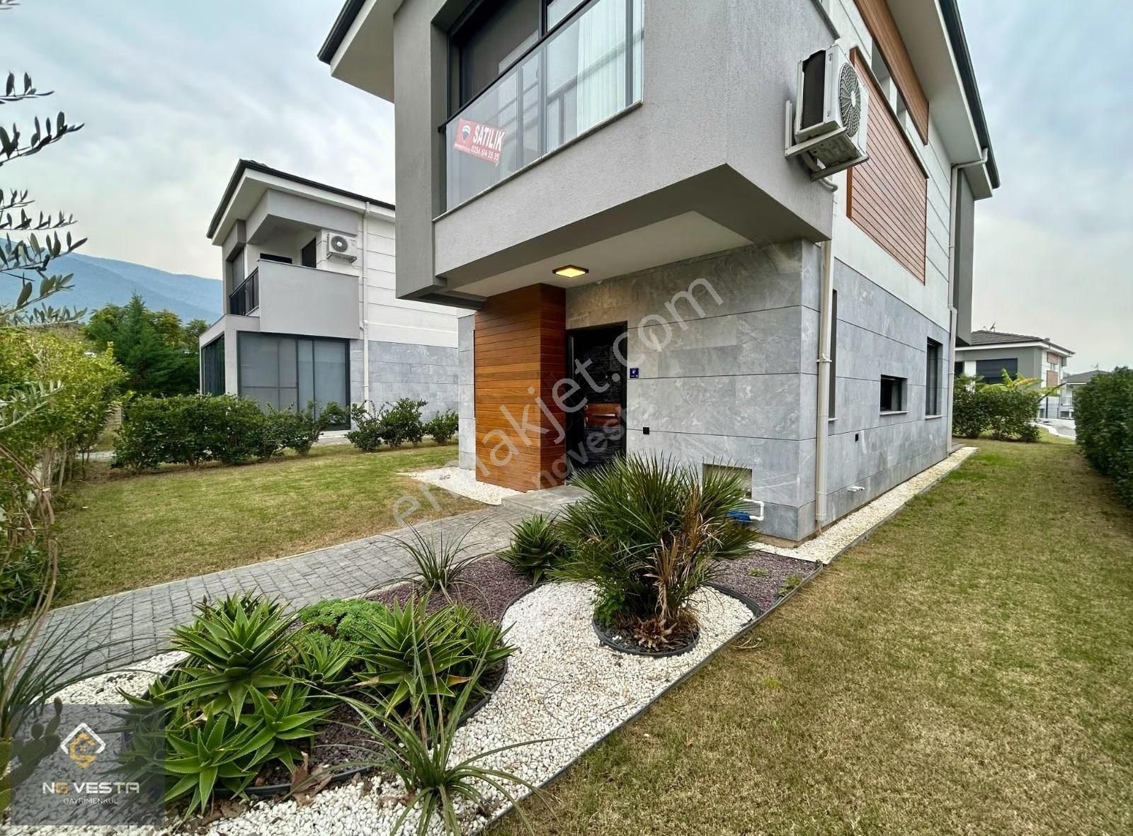 Güzelçamlı'da Havuzlu Sıtede Tam Müstakil 3+1 Vılla - Görsel 11