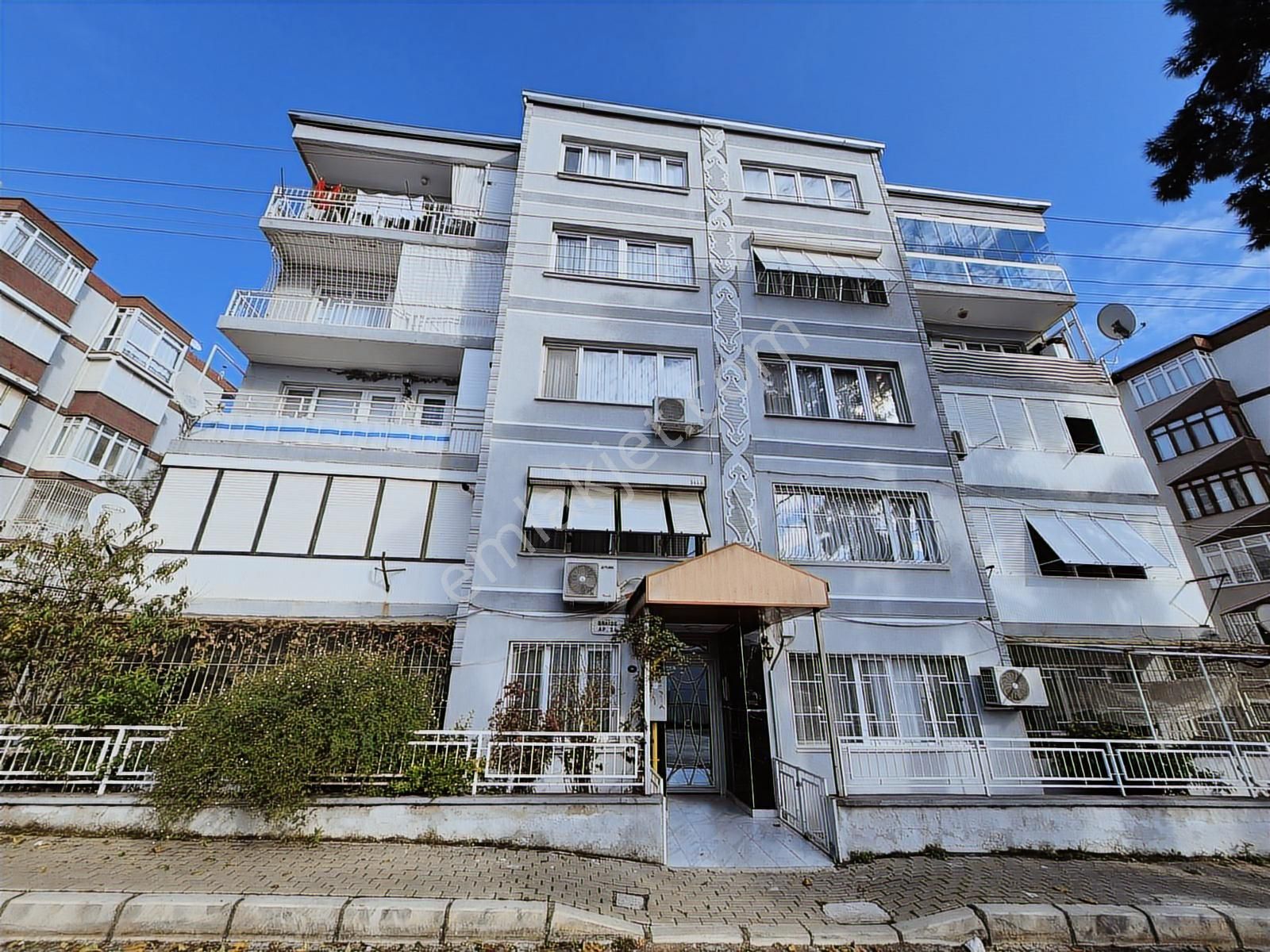 Tahsin Yazıcıda Deniz Manzaralı, Kapalı Mutfaklı, Ferah 3+1 Dai