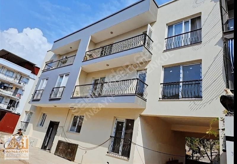 Ayn'den Menemen Asarlık'ta Eşyalı Kiralık 1+1 Daire