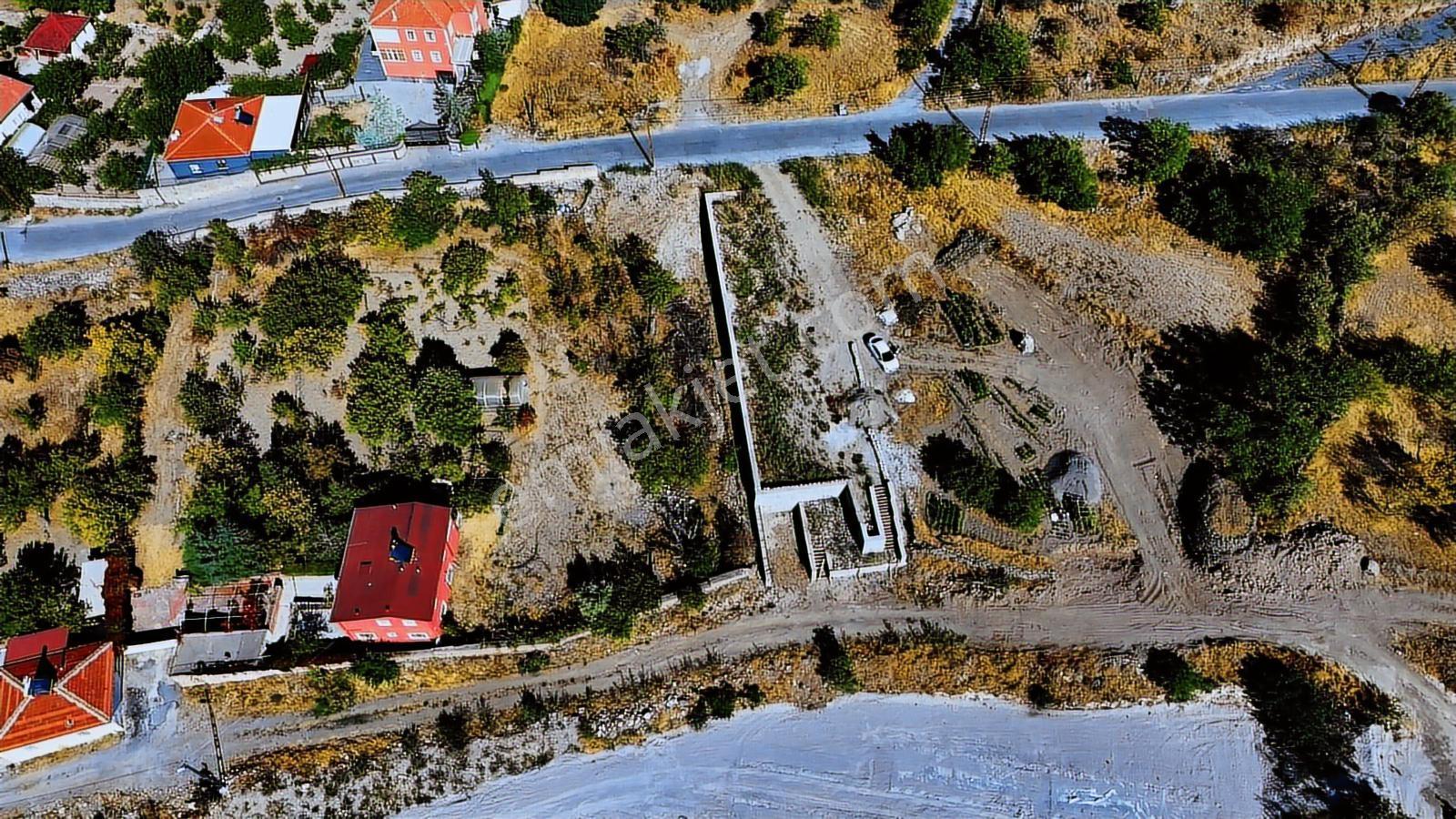 Konal'dan 2 Duvarı Çevrili Manzaralı Temiz 345 Mt Parsel - Görsel 16