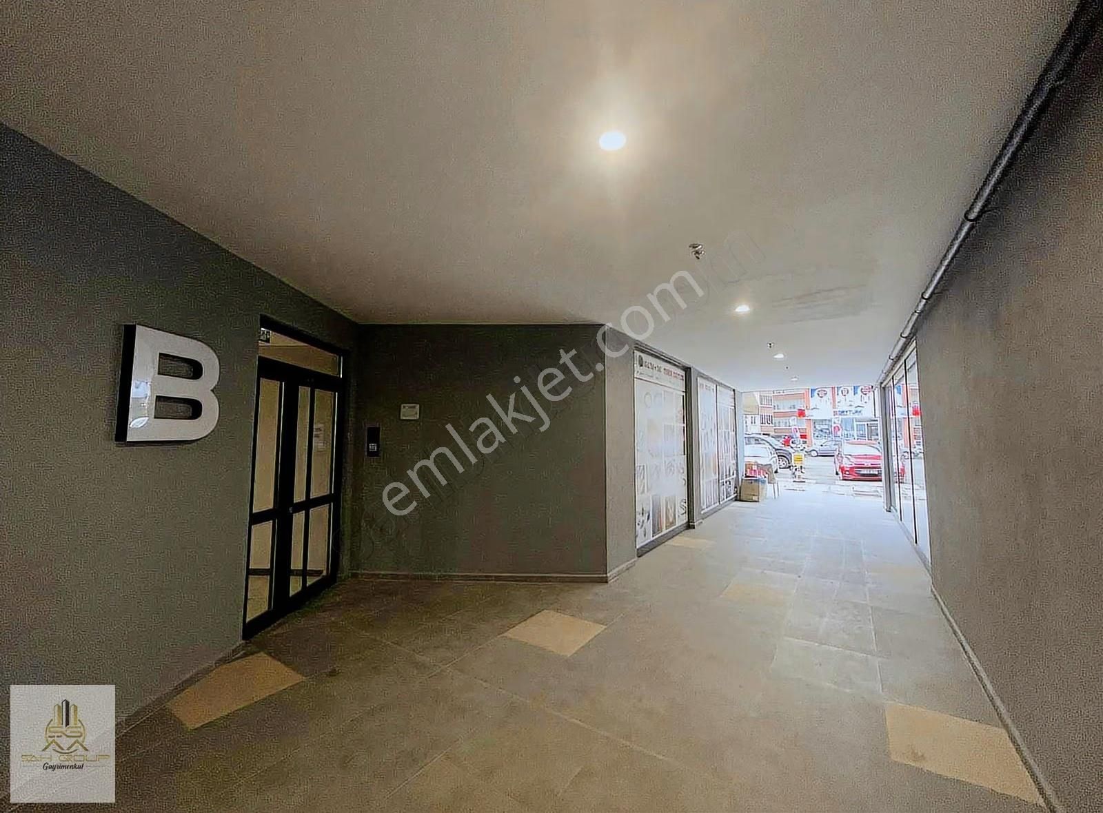 Avruparkta Geniş Ve Ferah Satılık Daire Kaçırılmayacak Fırsat - Görsel 23