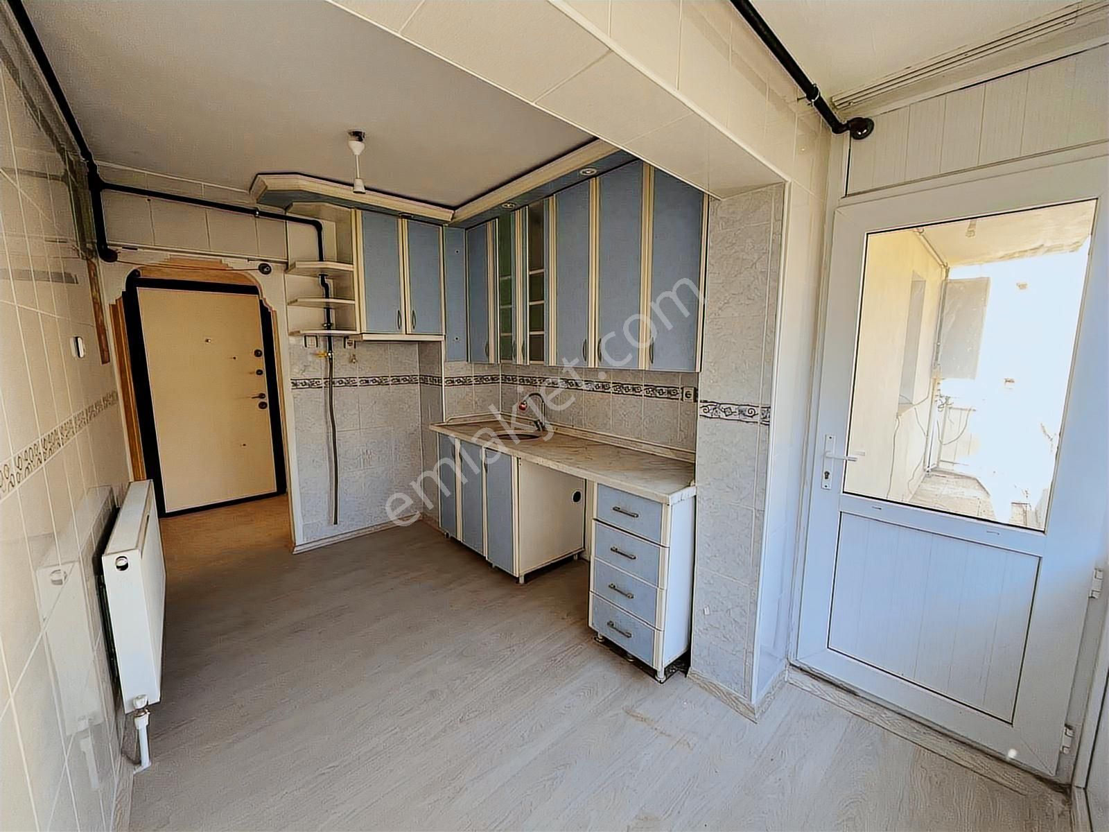 Kurtuluş Mahallesi Kiralık 2+1 Doğalgazlı Daire - Görsel 14