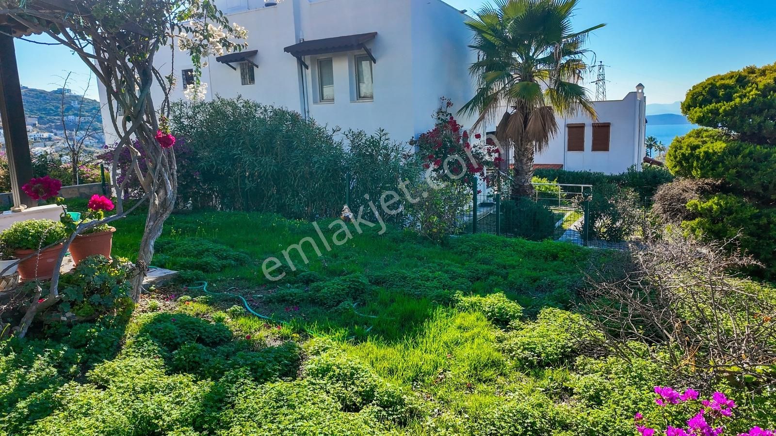 Başko Tatil Sitesinde Geniş Bahçeli, Deniz Manzaralı 3+1 Villa - Görsel 3
